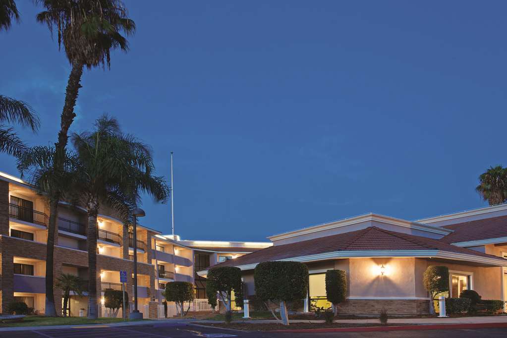 מלון La Quinta By Wyndham פומונה מראה חיצוני תמונה
